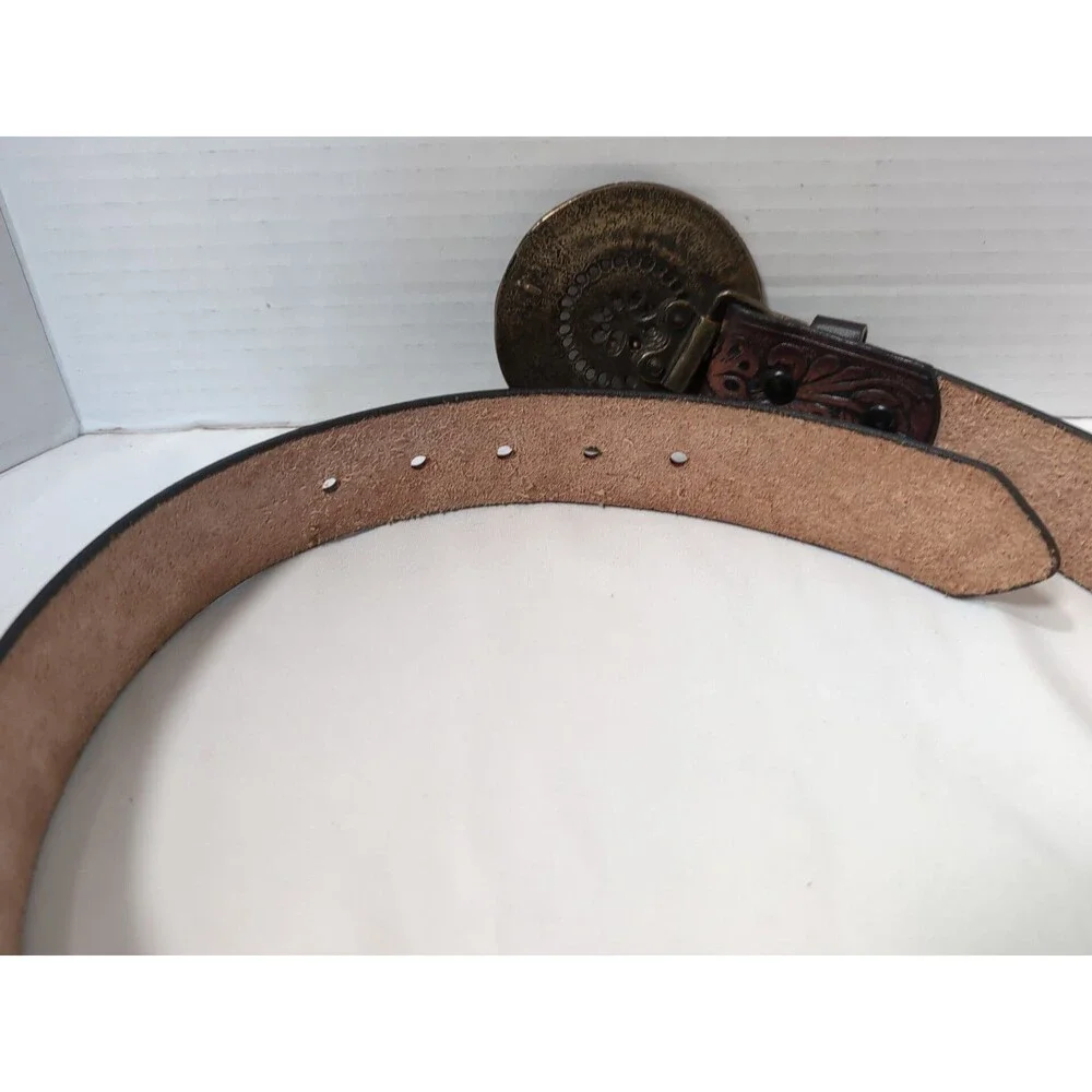 Cache BELT BROWN GENUINE LEATHER STUDDED MEDALLION BUCKLE WOMEN'S SZ SMALL 28-30